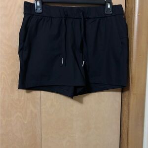CRZ YOGA Women's Black Athletic Shorts